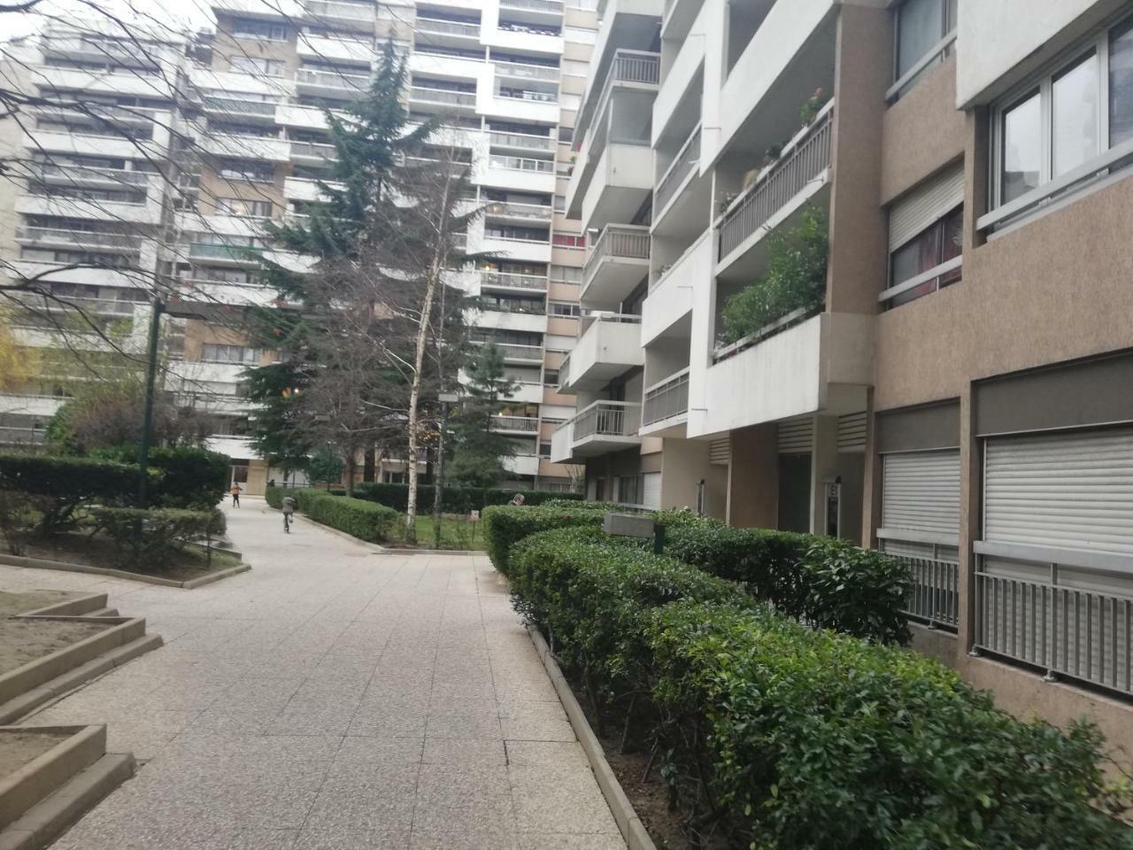 Parisgogo3 * Paris